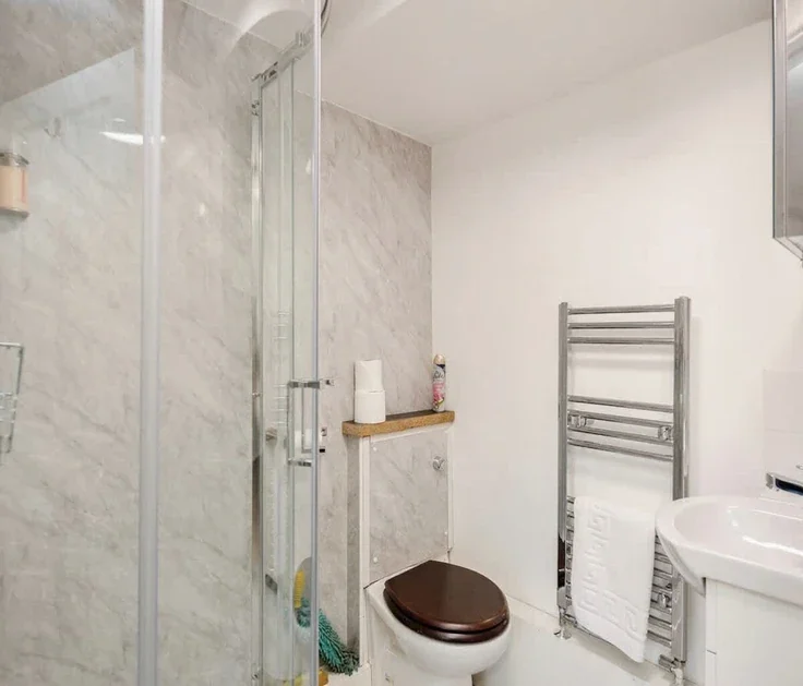 Flat Chertsey Close in Luton