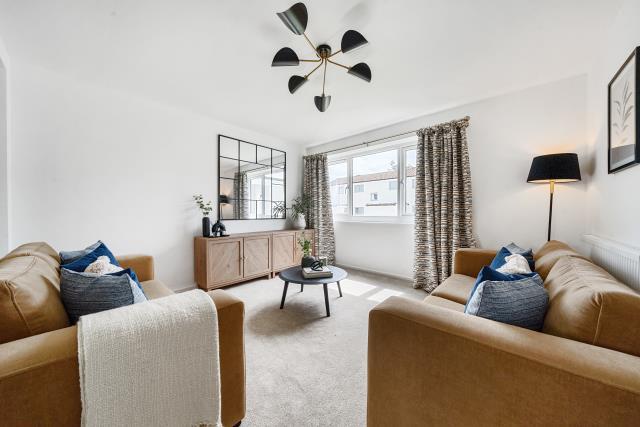 House Kenley Avenue in Greater London