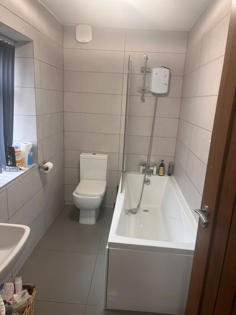 Room Latham Road in Coventry