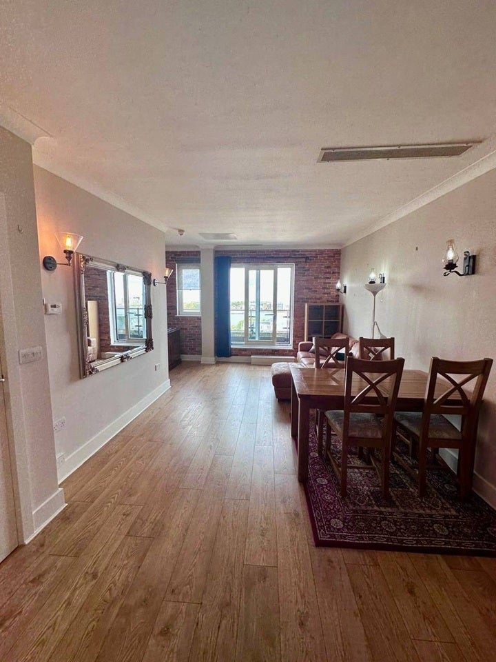 Flat Duke of Wellington Avenue in Greater London