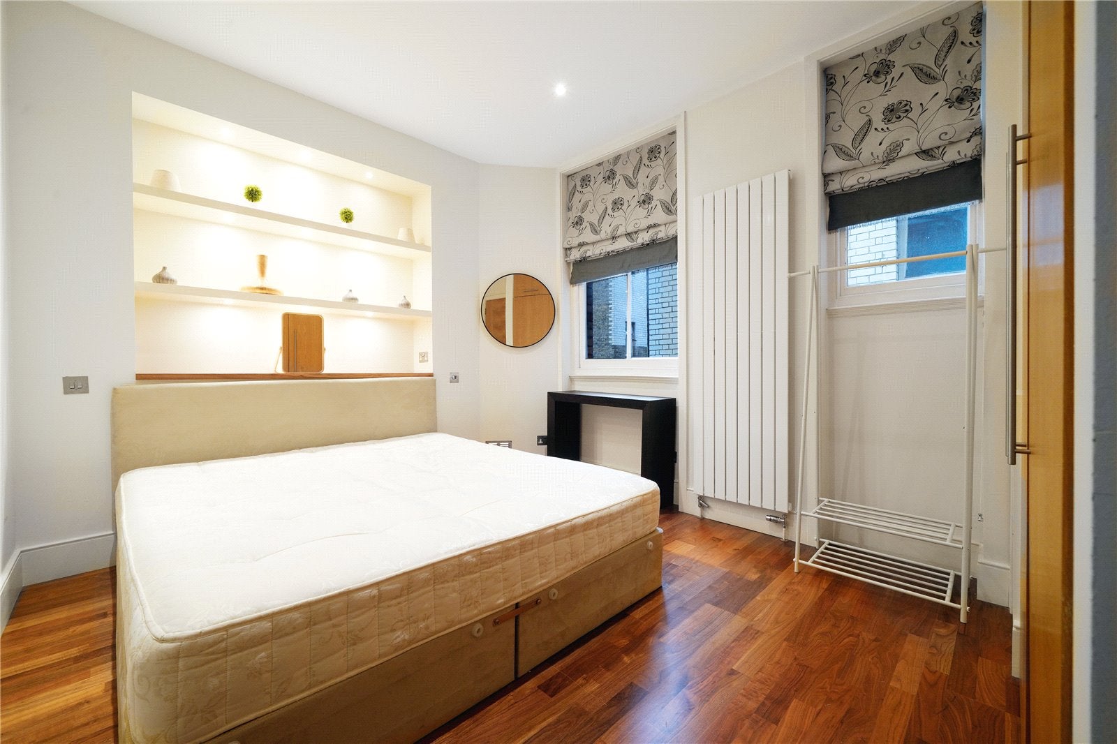 Flat Hanson Street in City of Westminster