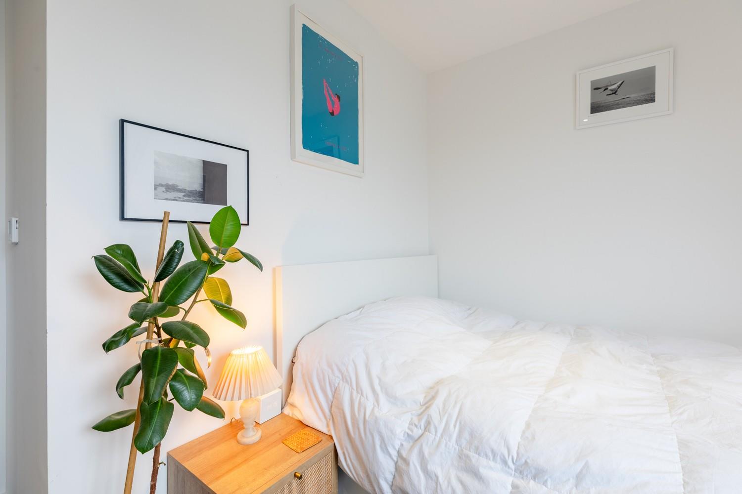 Flat Wallis Road in Greater London