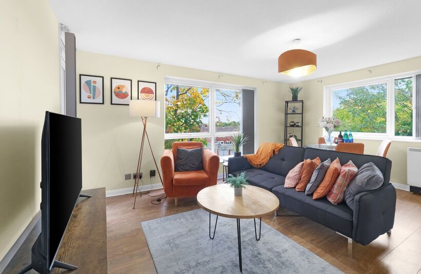 Flat Broadlands Court in Bracknell