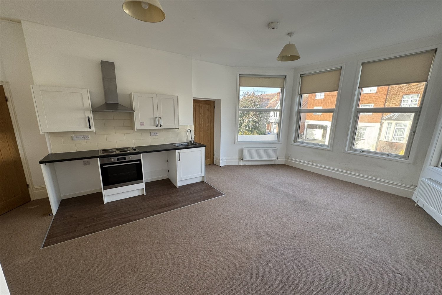 Flat Whitefriars Crescent in Southend-on-Sea