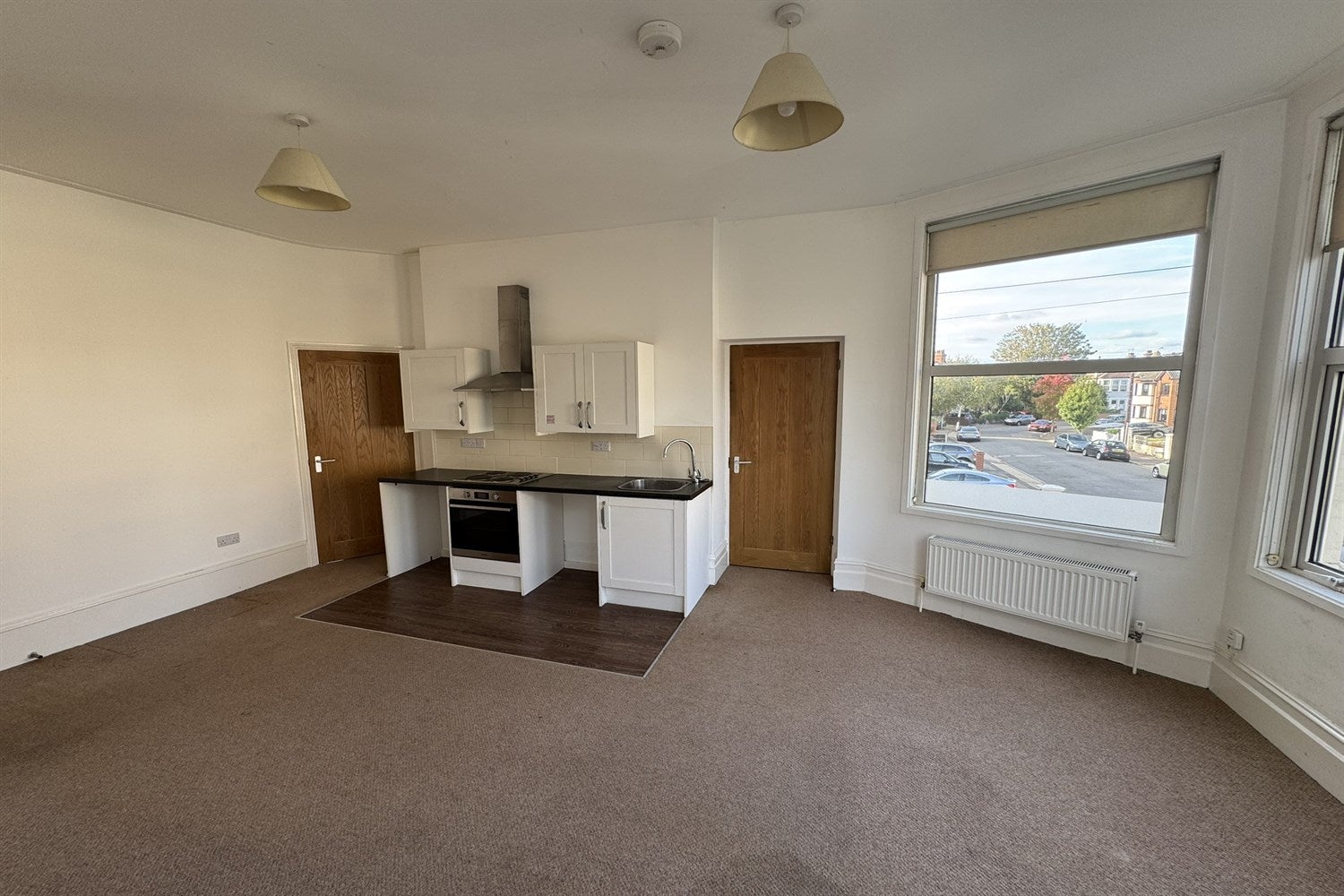 Flat Whitefriars Crescent in Southend-on-Sea