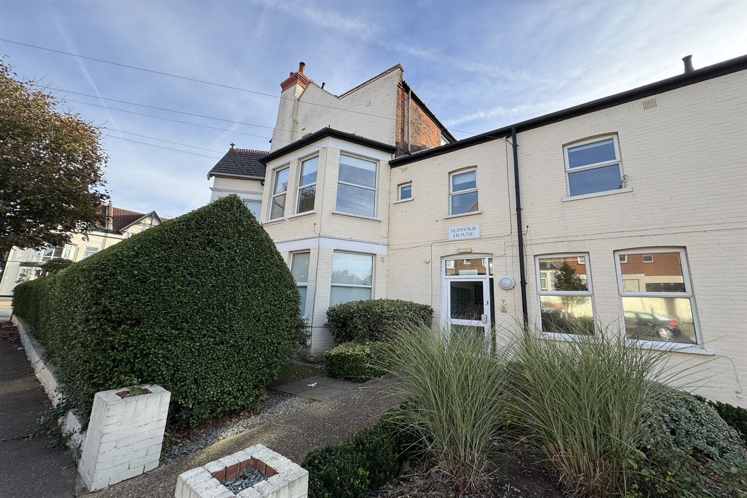 Flat Whitefriars Crescent in Southend-on-Sea