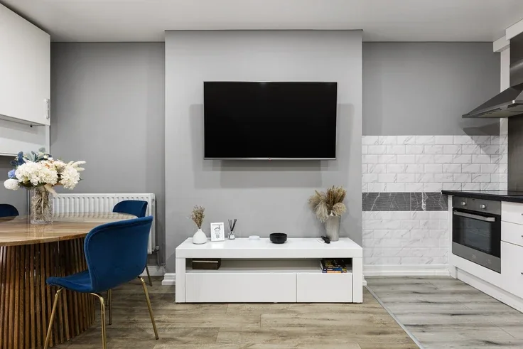 Flat Warwick Road in Greater London