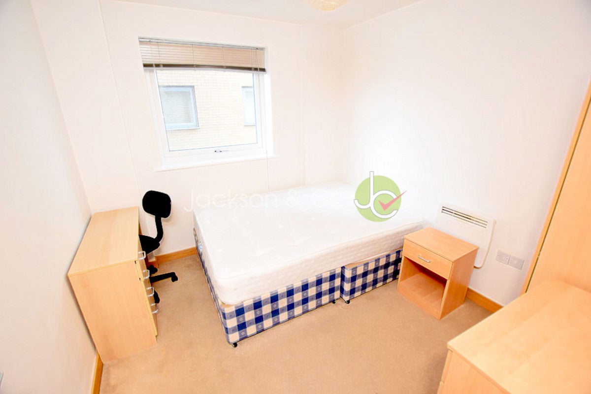 Flat Caelum Drive in Colchester