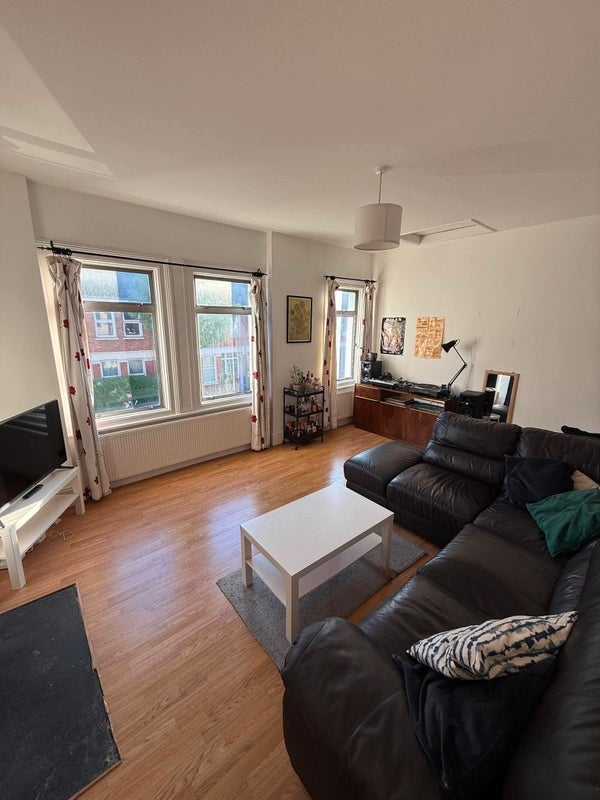 Room Coverton Road in Greater London