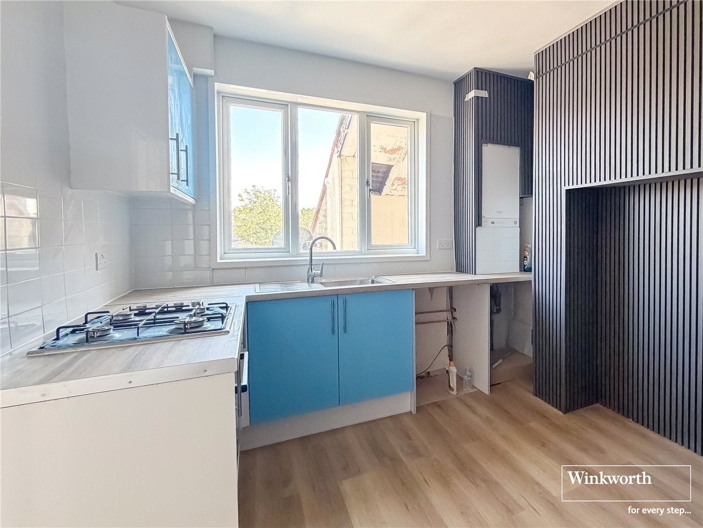 Flat Kingsbury Road in Greater London