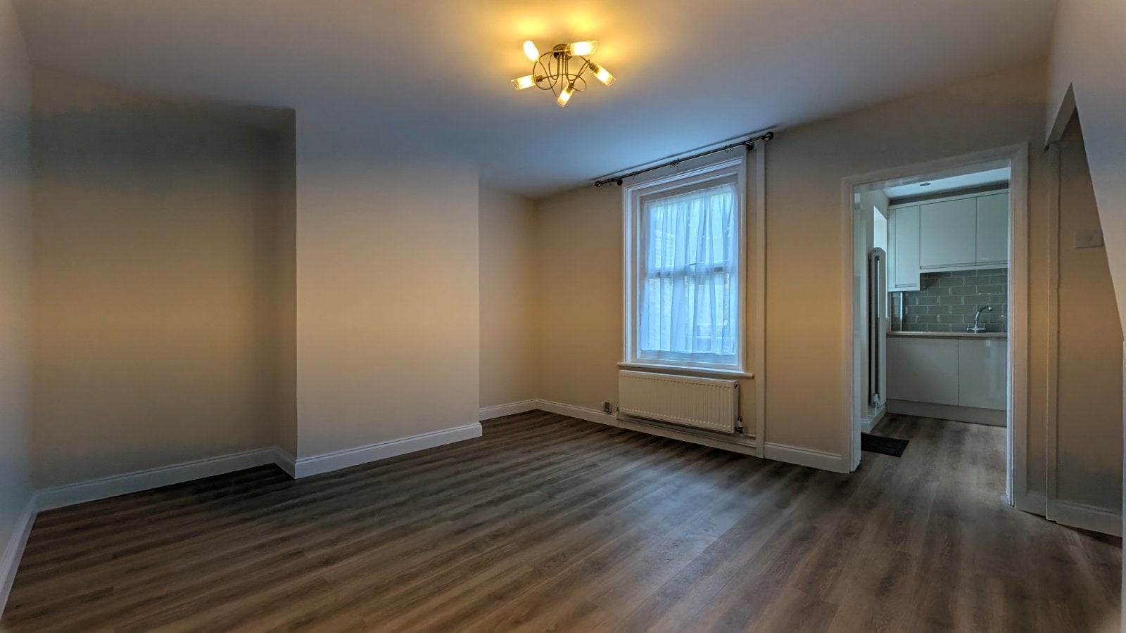 Flat Folkestone Road in Dover