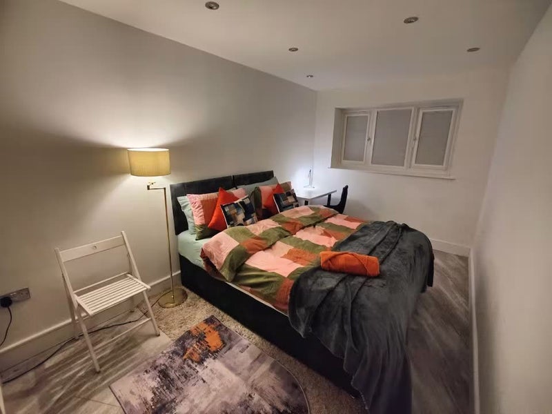 Room Swift Avenue in Rugby