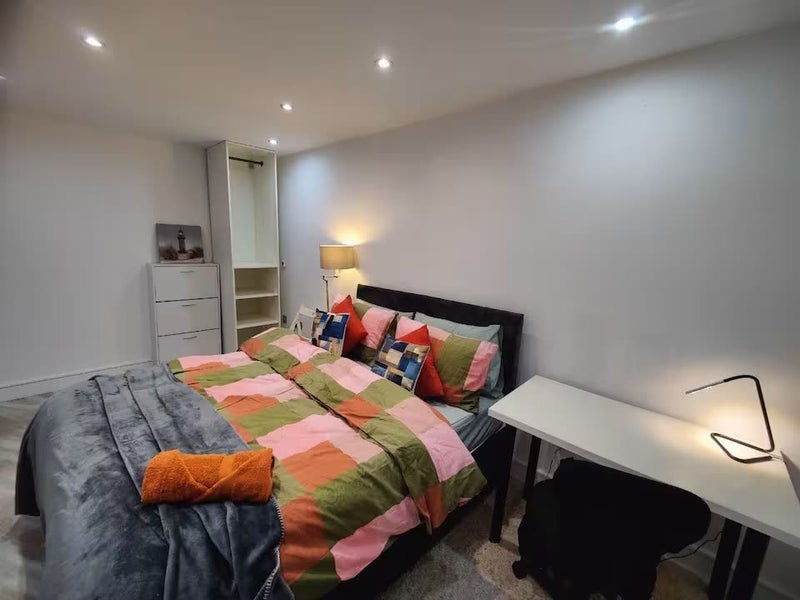 Room Swift Avenue in Rugby