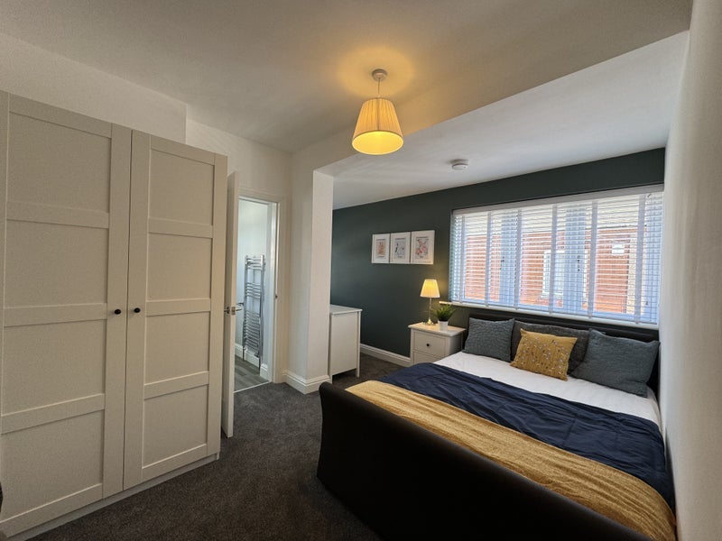 Room Aston Road in Nuneaton and Bedworth