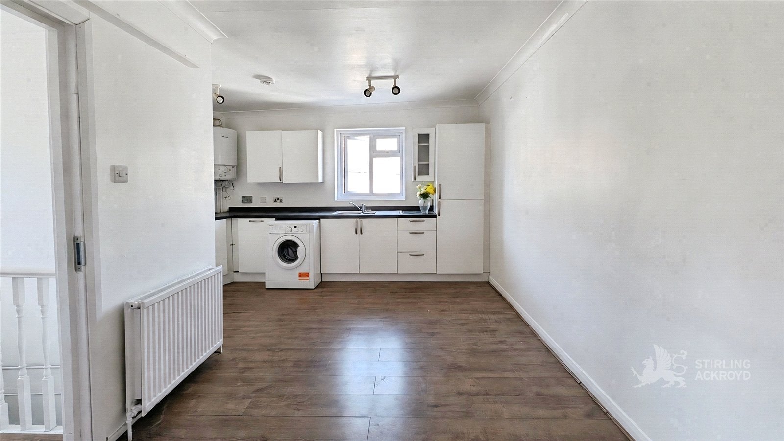 Flat Cranmer Road in Greater London