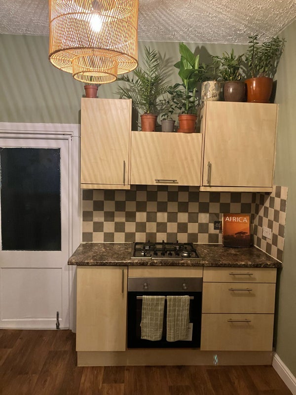 Room North Grove in Greater London