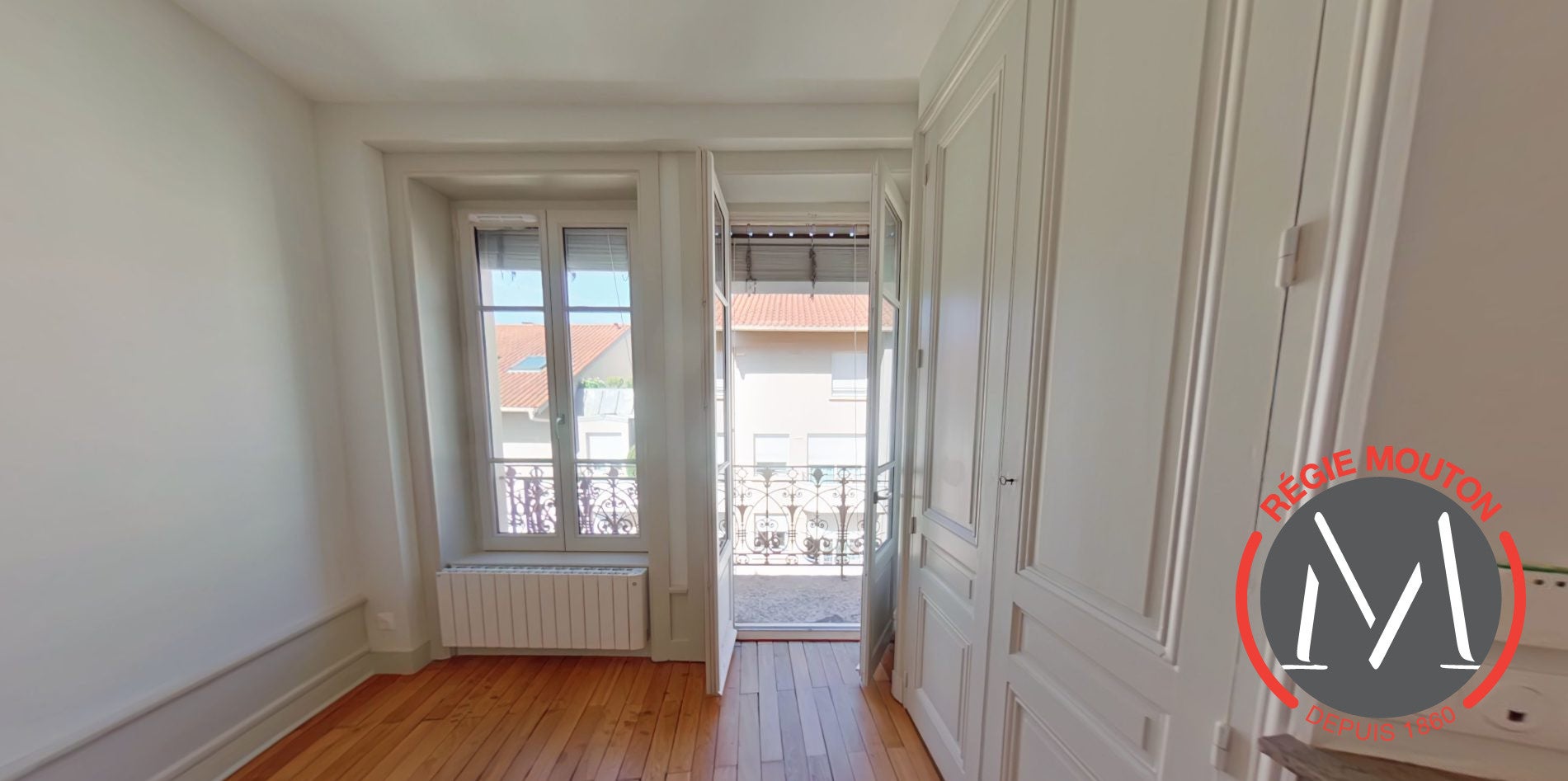 Flat Avenue des Frères Lumière in Lyon