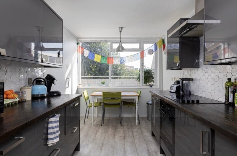 Room Somerleyton Road in Greater London