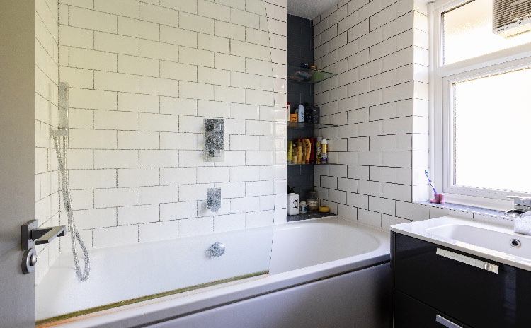Room Somerleyton Road in Greater London