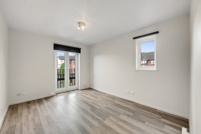 Flat Gables Close in Greater London