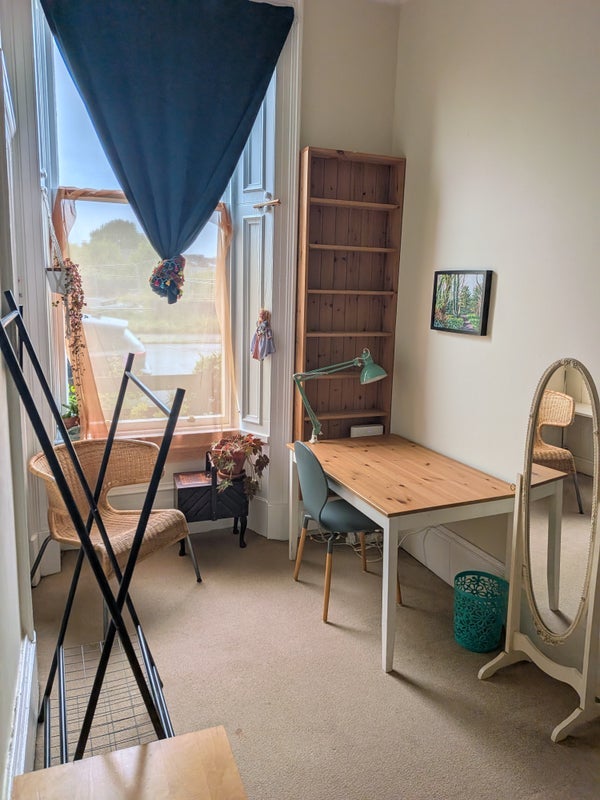 Room Carment Drive in Glasgow
