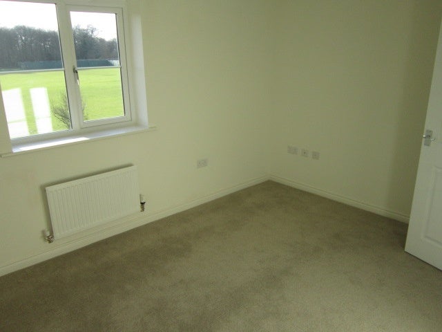 Flat Leggatts Close in Watford
