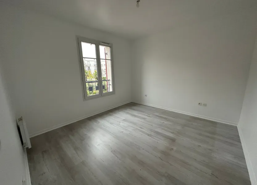 Flat Avenue Albert Thomas in Le Plessis-Robinson