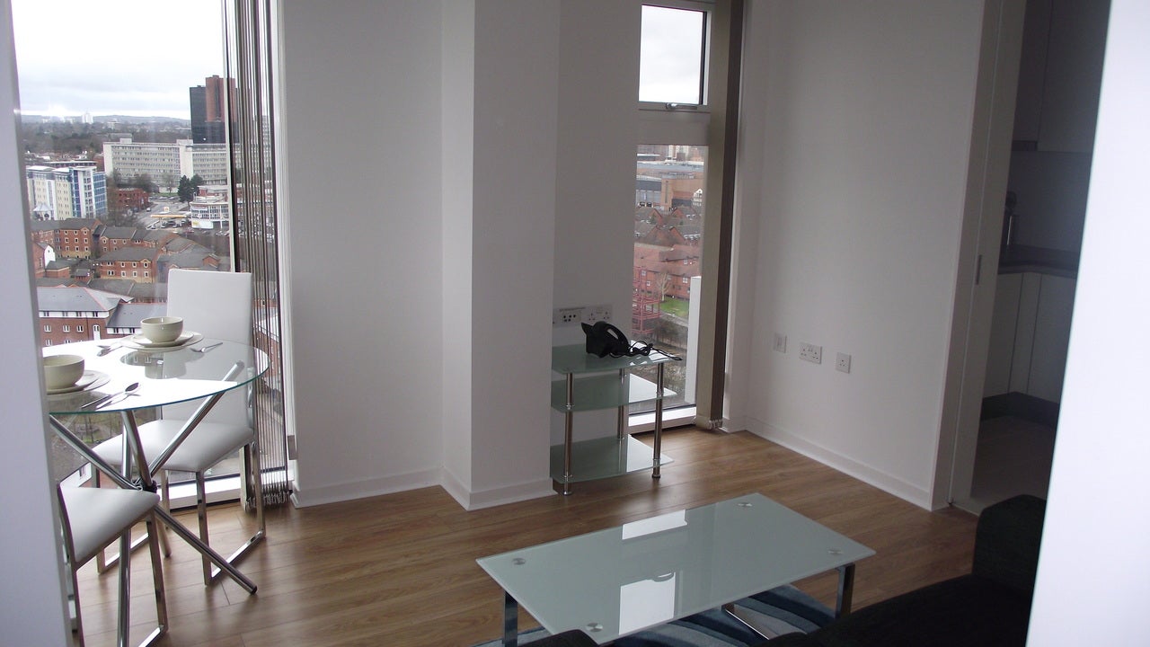 Flat Wharfside Street in Birmingham