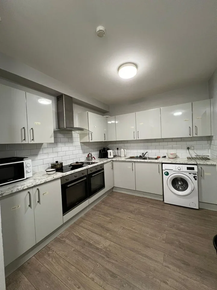 Room Marton Close in Greater London