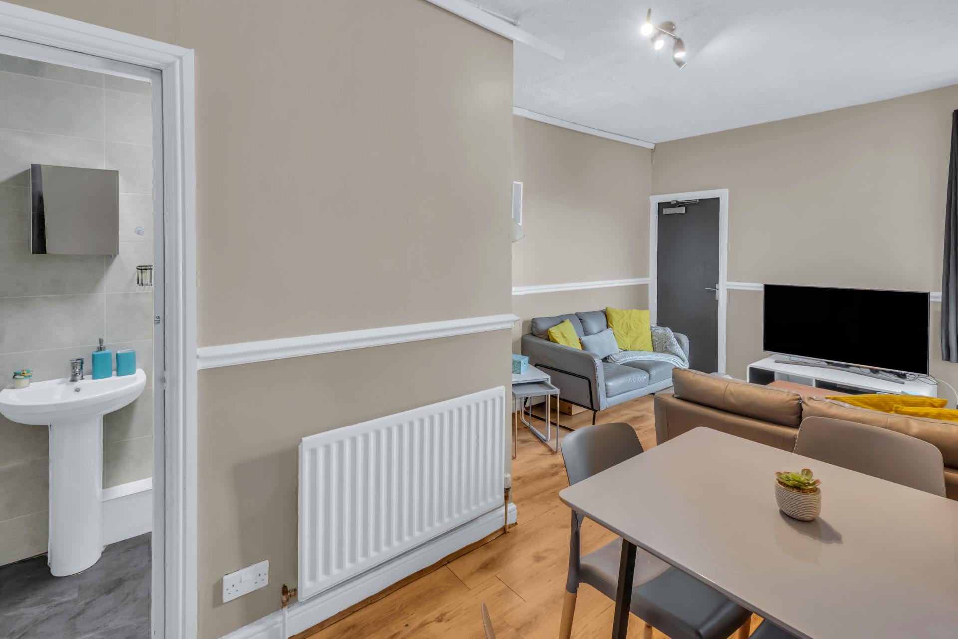 Flat Royal Park Terrace in Leeds