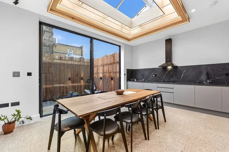 House Gladesmore Road in Greater London