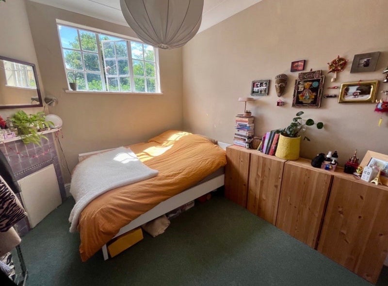 Room Wellesley Avenue in Greater London