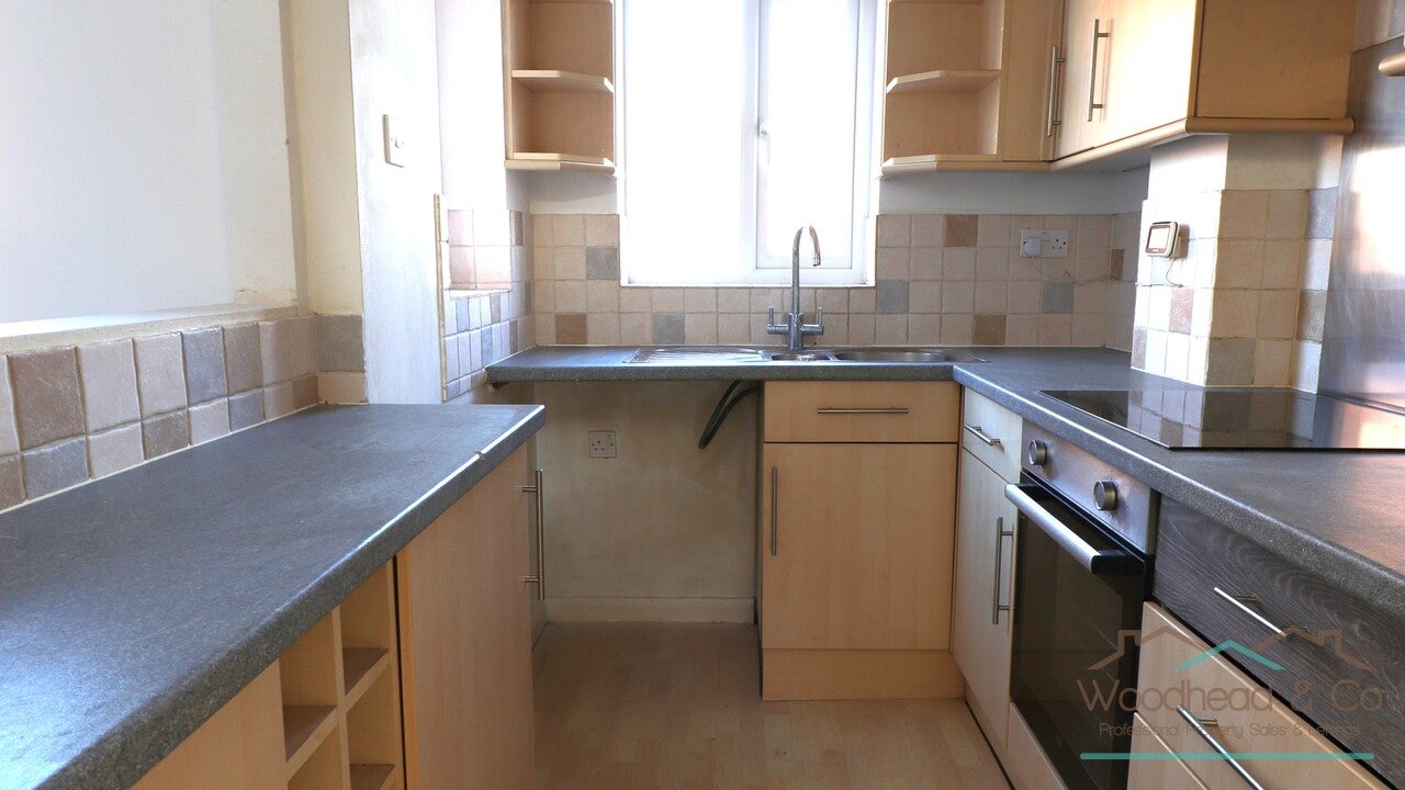 Room Winstanley Road in Wellingborough