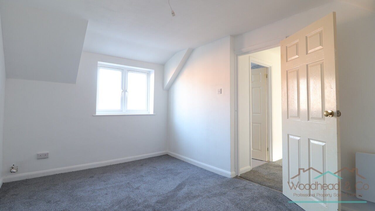 Room Winstanley Road in Wellingborough