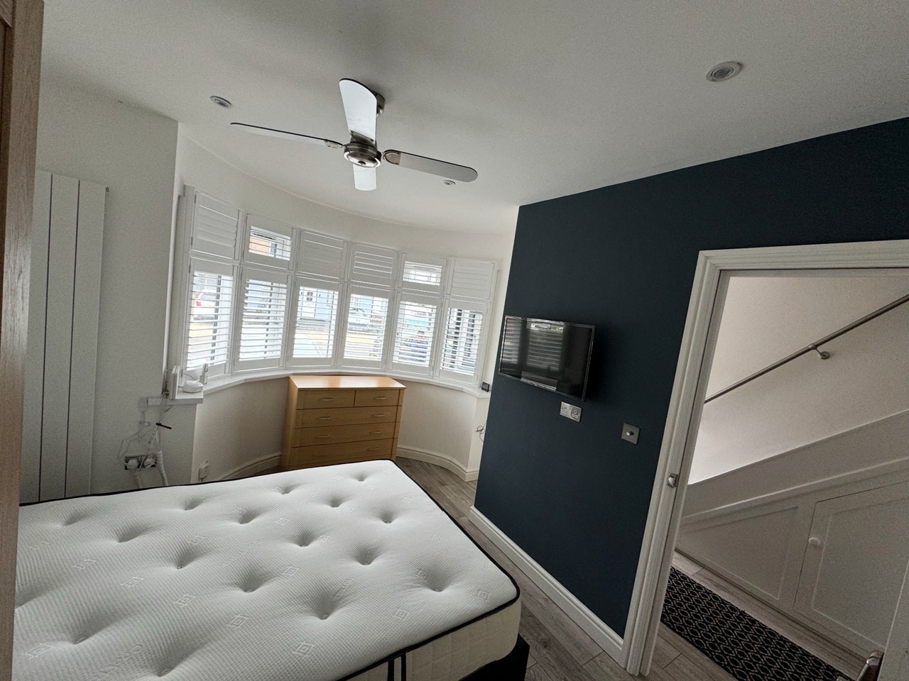 Room Hartland Drive in Greater London