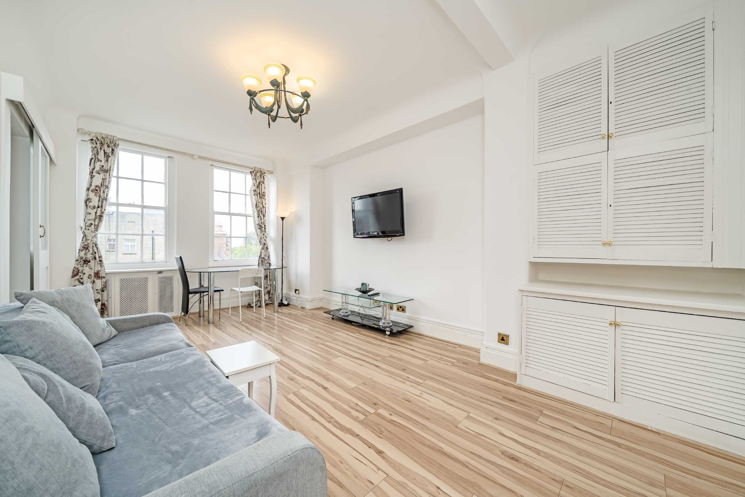 Flat Queensway in City of Westminster