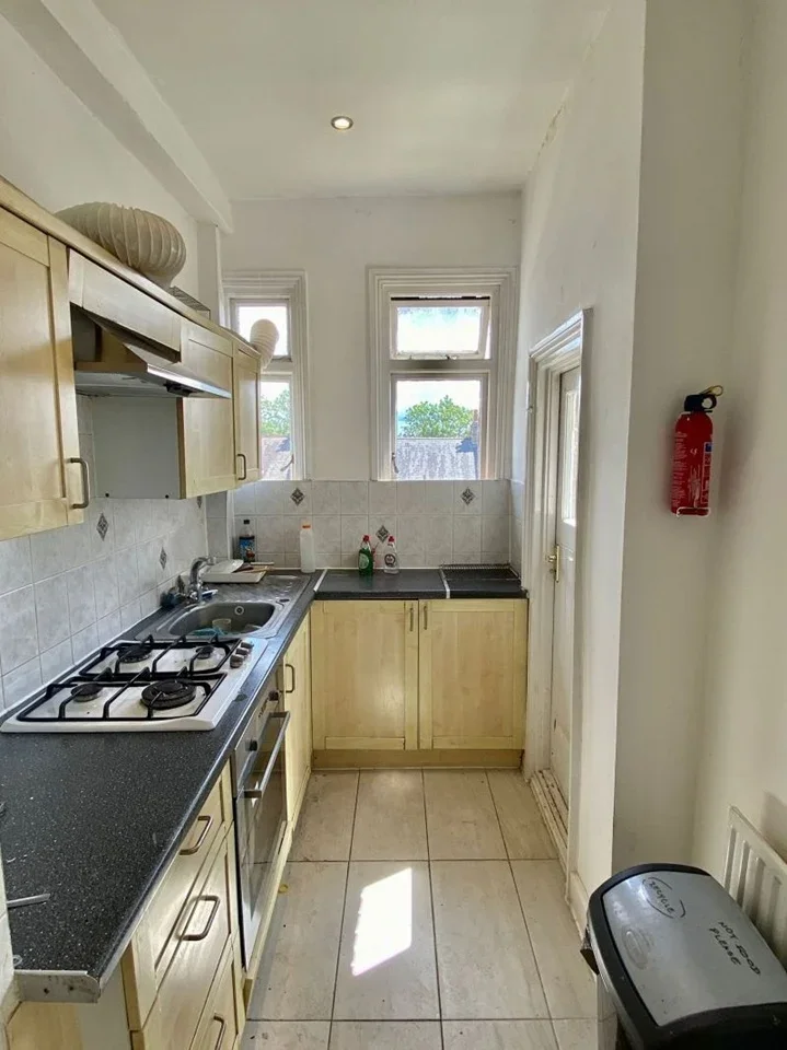 Room Broad Lane in Greater London