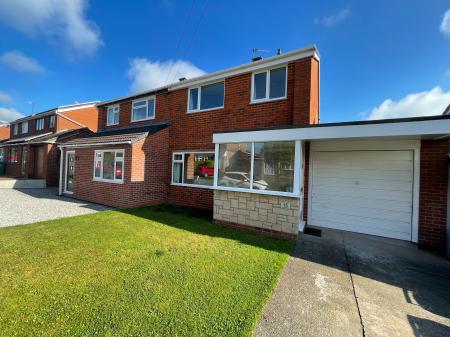 House Burnell Close in Bayston Hill