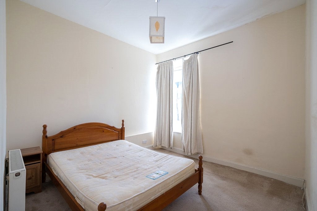 Flat Roseburn Street in City of Edinburgh