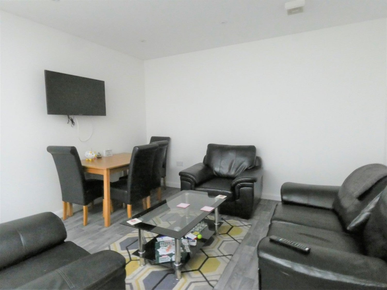 Room Market Parade in Gloucester