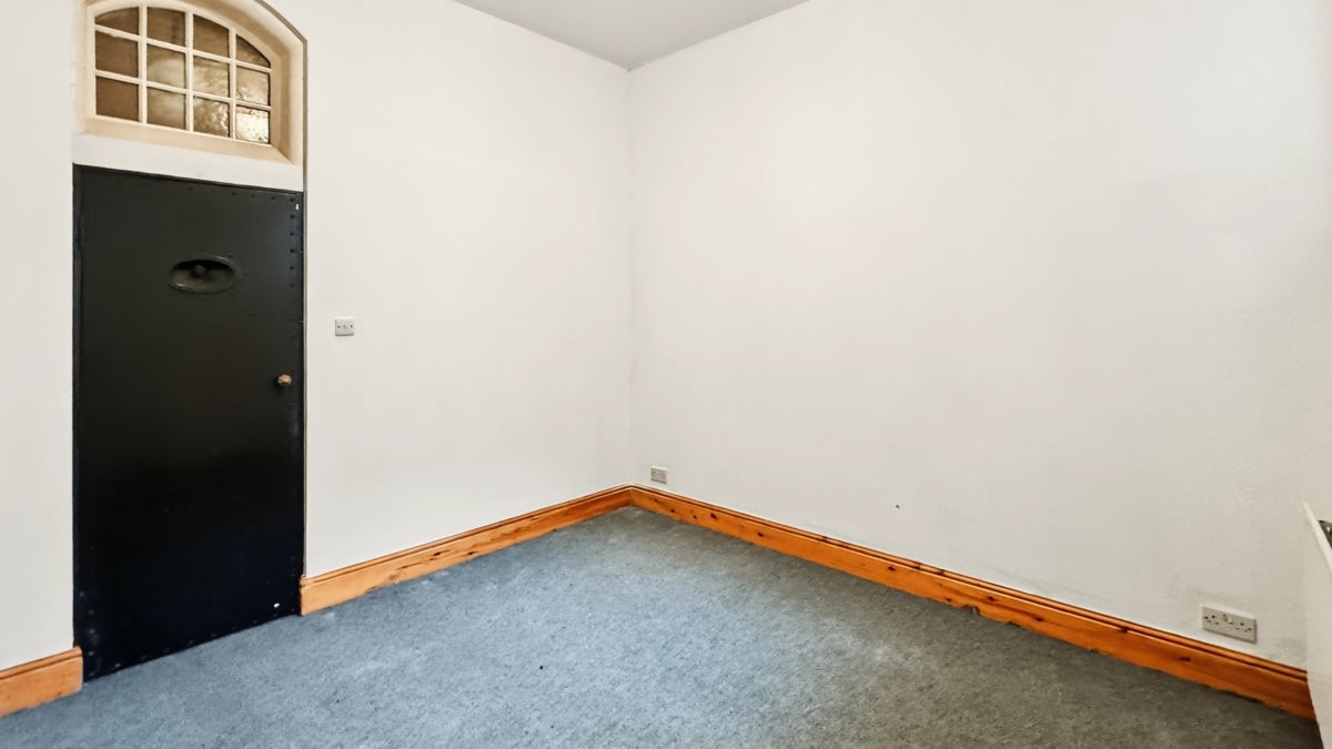 Flat Alexandra Road in Newport
