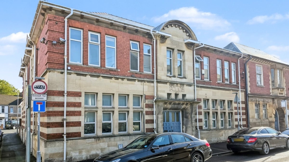 Flat Alexandra Road in Newport