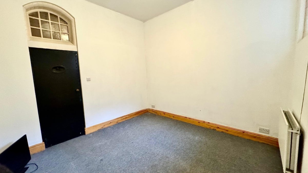 Flat Alexandra Road in Newport