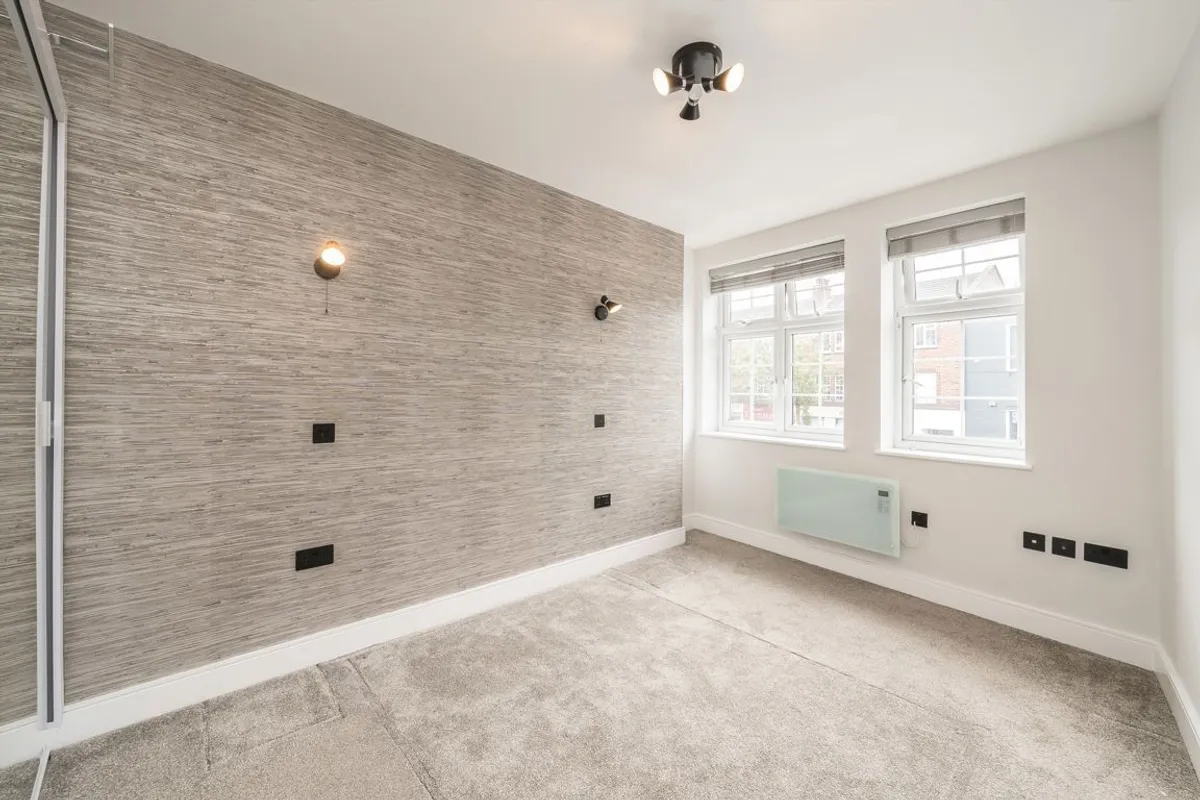 Flat Heath Road in Greater London
