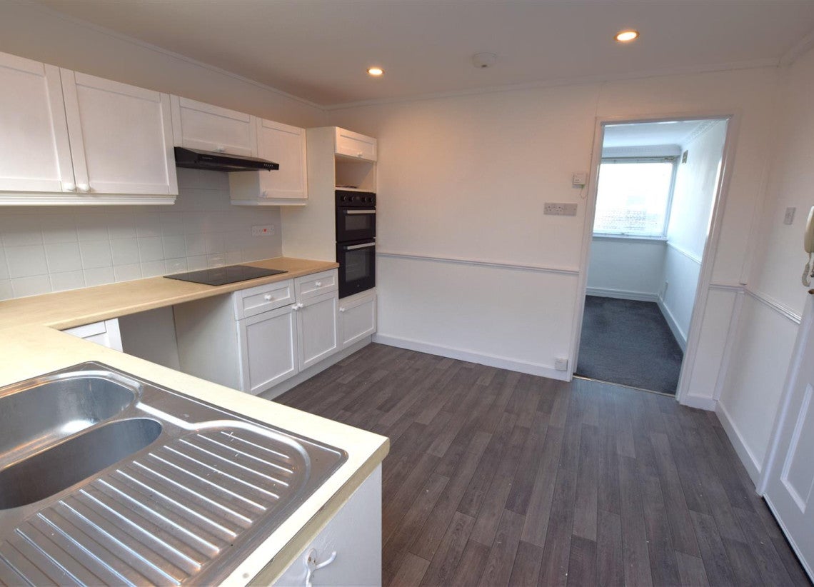 Flat Colina Close in Coventry