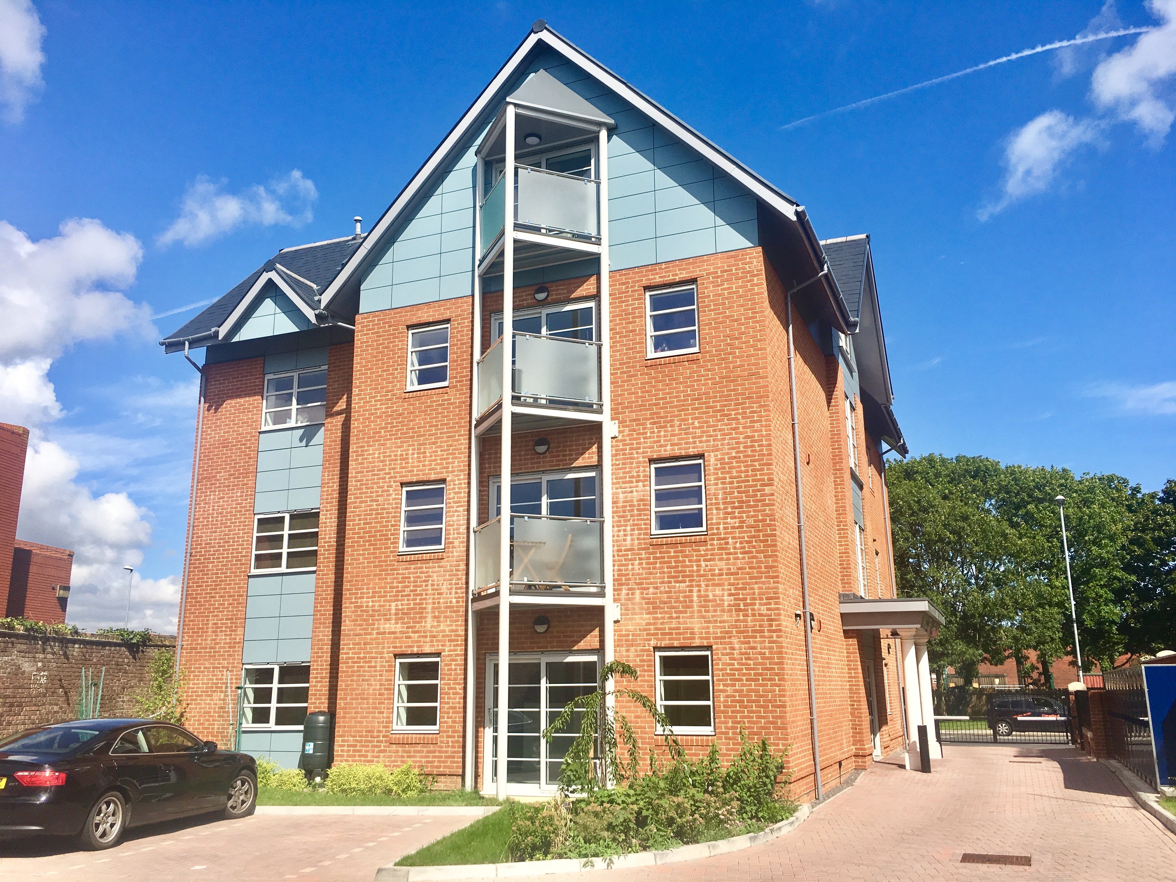 Flat Fairfax Court in Southampton