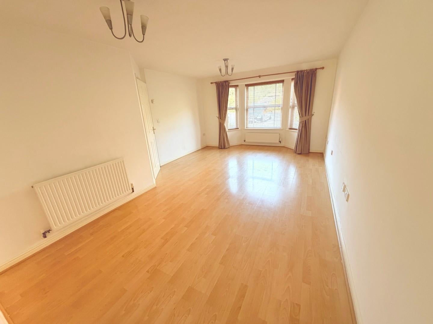 Flat Dey Croft in Warwick
