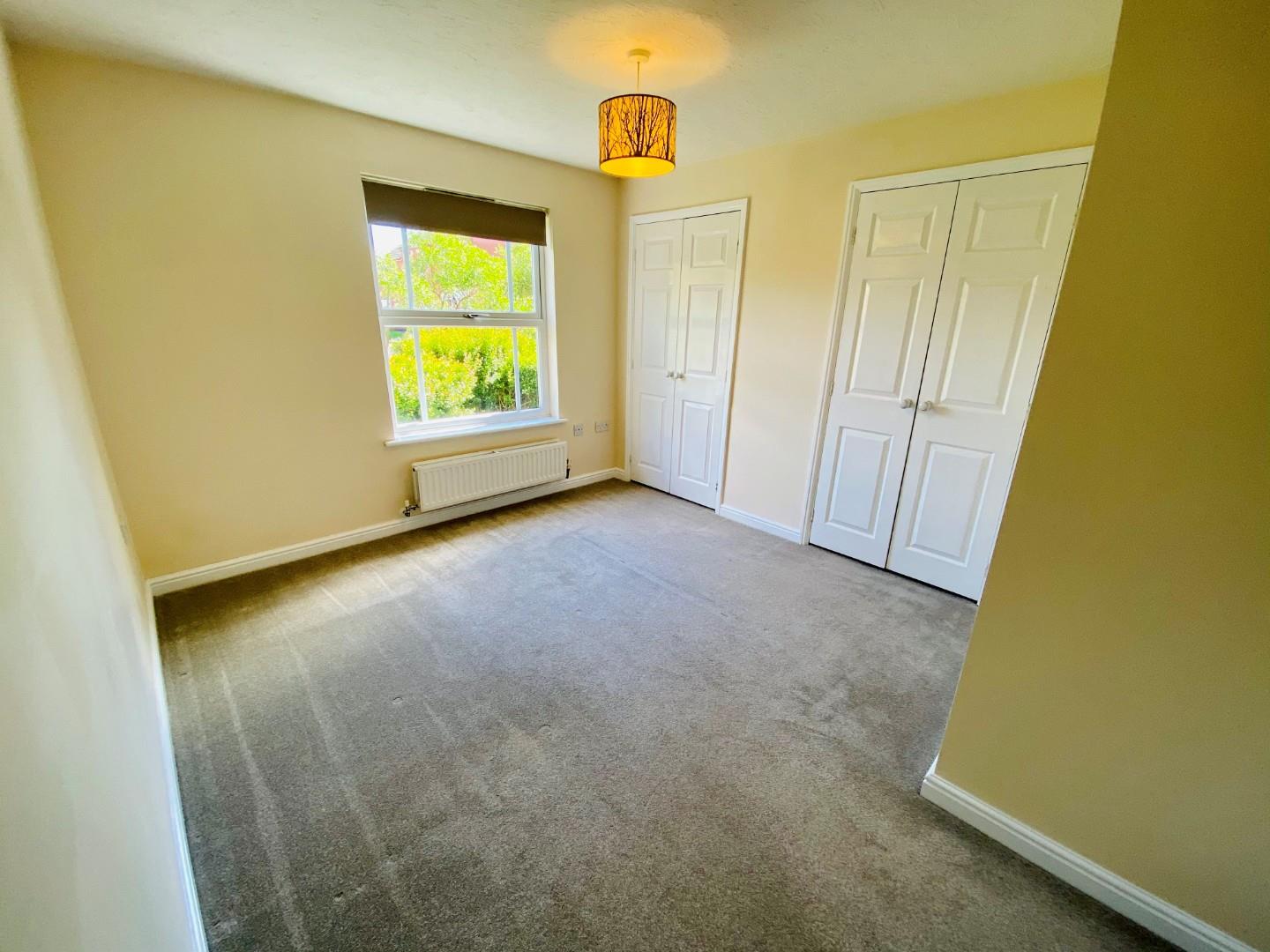 Flat Dey Croft in Warwick