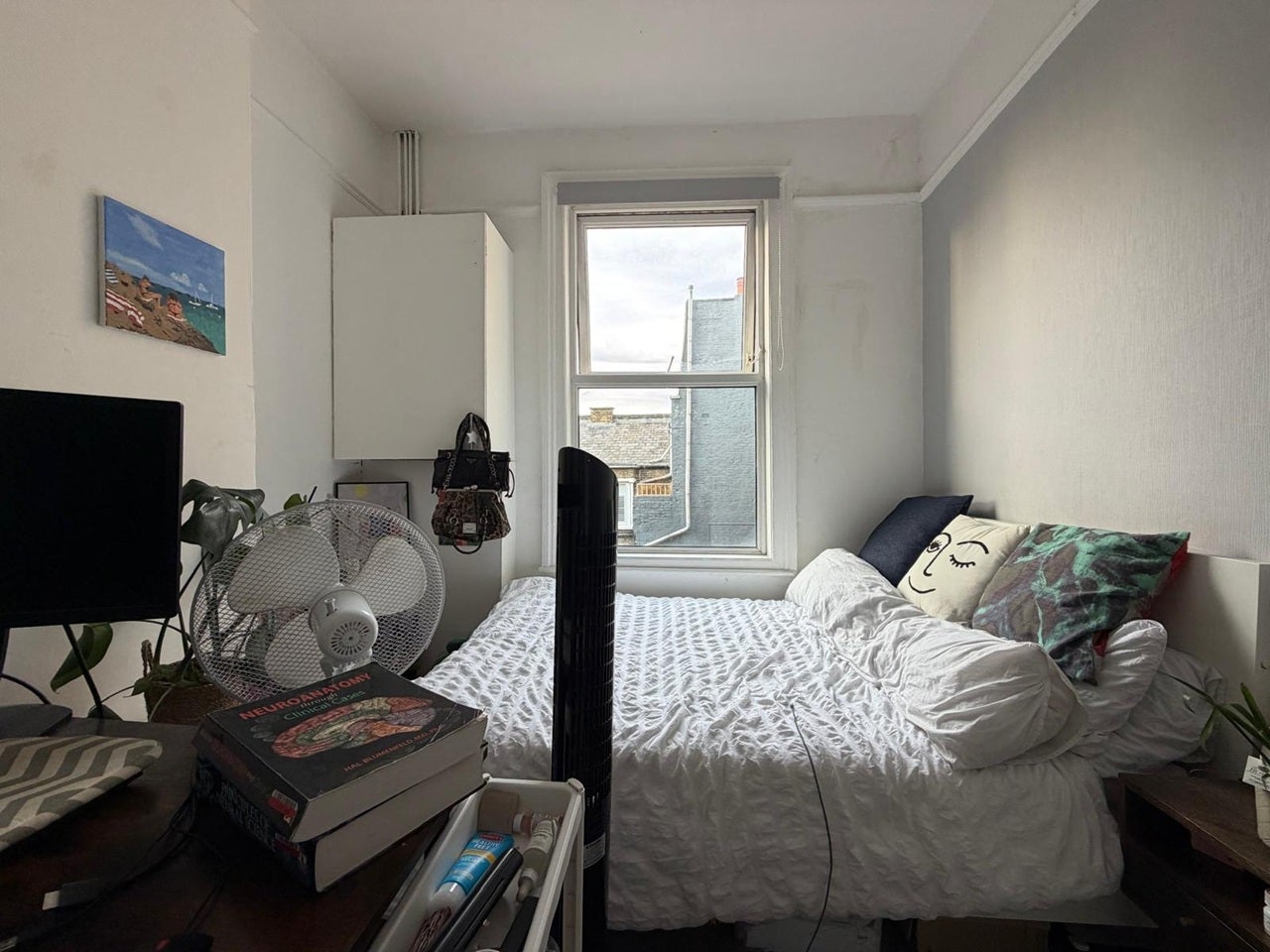 Room Parsons Mews in Greater London