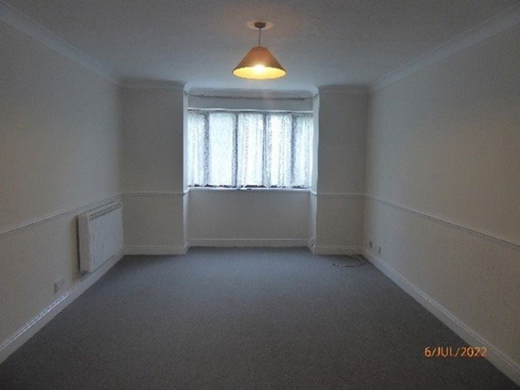 Flat Portstone Close in Duston